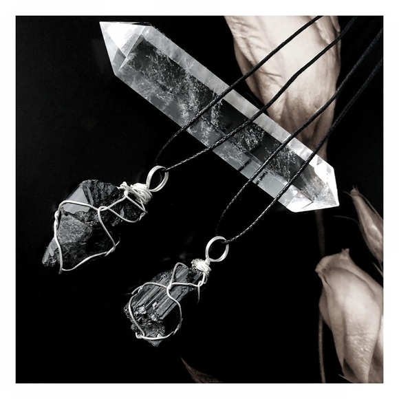 Wire Wrapped Raw Black Tourmaline Healing Necklace - Picture 2 of 4